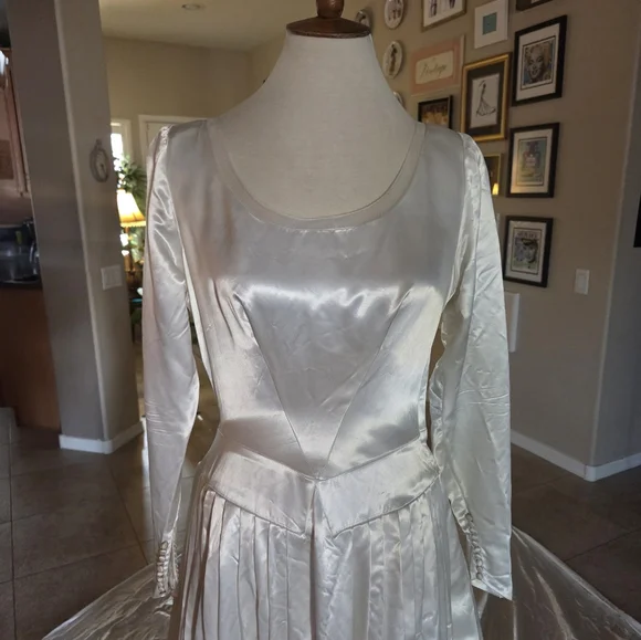 1940's WWII Ivory Parachute Long Train Wedding Dress Handmade